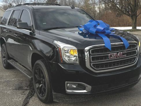 Used 2020 GMC Yukon SLE w/ SLE Value Package image 1