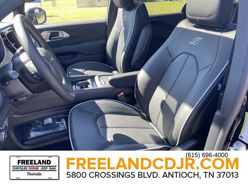 New 2026 Chrysler Pacifica Limited w/ S Appearance Package image 20