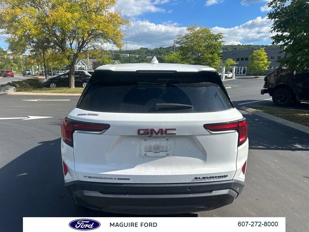 Used 2025 GMC Terrain Elevation AWD/4WD image 6