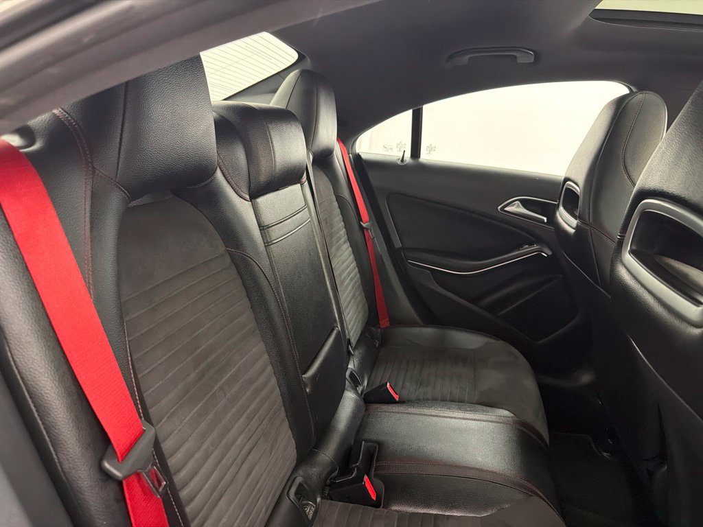 Used 2016 Mercedes-Benz CLA 250 image 29