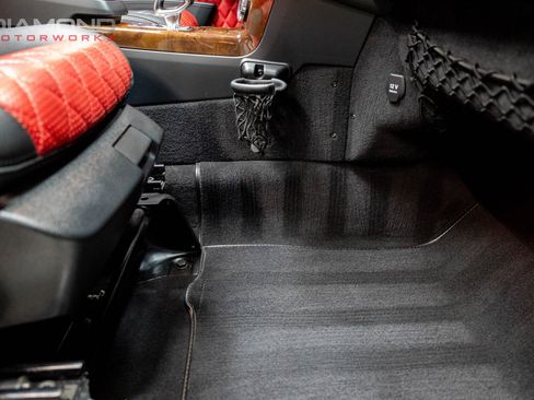 Used 2016 Mercedes-Benz G 65 AMG 4MATIC image 89