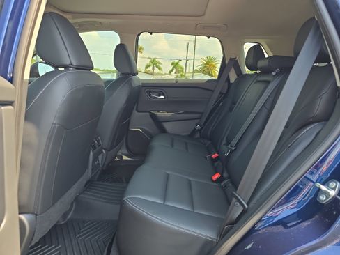 Used 2024 Nissan Rogue SL w/ SL Premium Package FWD image 13