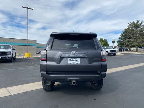 Used 2020 Toyota 4Runner SR5 Premium AWD/4WD image 23