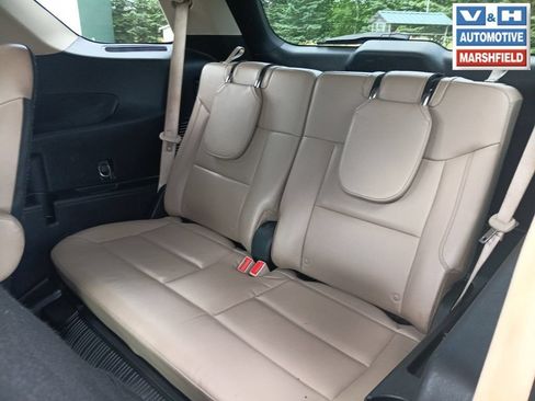 Used 2020 Ford Explorer XLT w/ Equipment Group 202A AWD/4WD image 18
