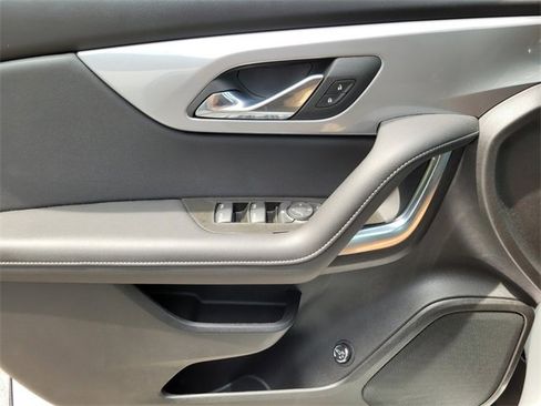 Used 2025 Chevrolet Blazer LT image 26