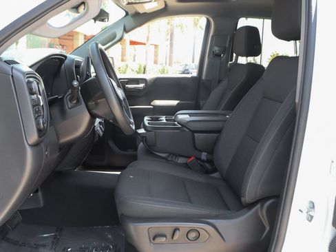 Used 2024 Chevrolet Silverado 1500 Custom Trail Boss w/ Turbomax Blackout Package AWD/4WD image 17