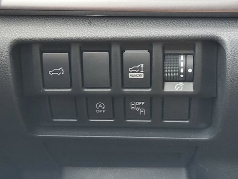 Used 2019 Subaru Forester Premium image 20