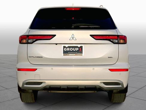 Used 2023 Mitsubishi Outlander SEL image 4