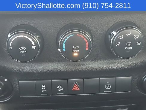 Used 2018 Jeep Wrangler Unlimited Sahara AWD/4WD image 6