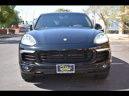 Used 2016 Porsche Cayenne w/ Premium Package AWD/4WD image 8