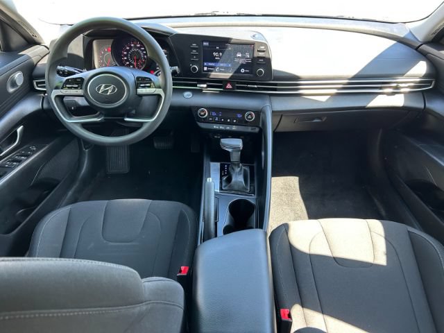 Used 2021 Hyundai Elantra SEL FWD image 11