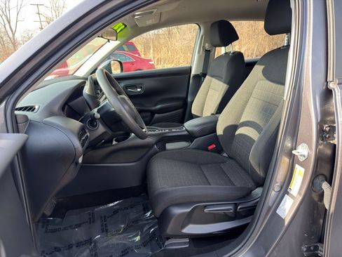 Used 2024 Honda HR-V LX image 11