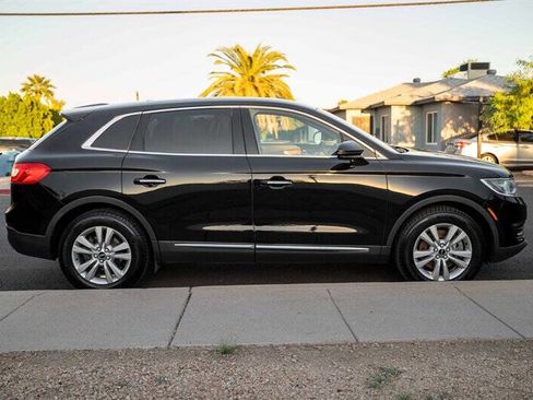 Used 2017 Lincoln MKX Reserve image 6
