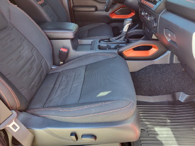 Certified 2025 Nissan Frontier PRO-4X AWD/4WD image 11