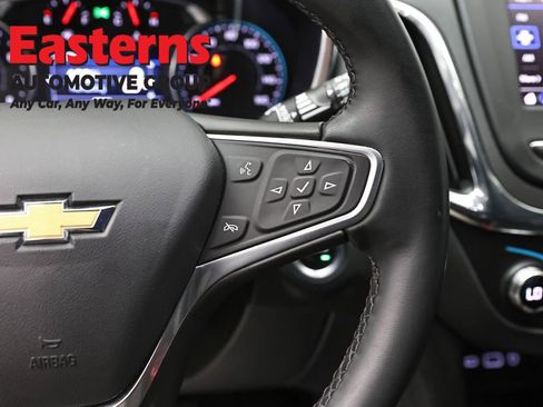 Used 2023 Chevrolet Equinox LT FWD image 16