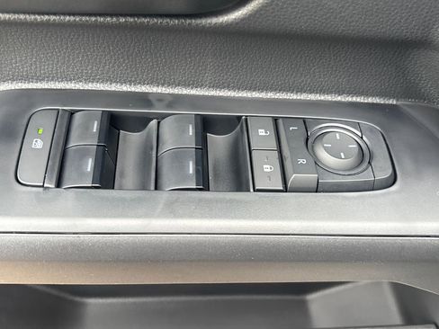 New 2026 Toyota Tacoma SR5 image 6