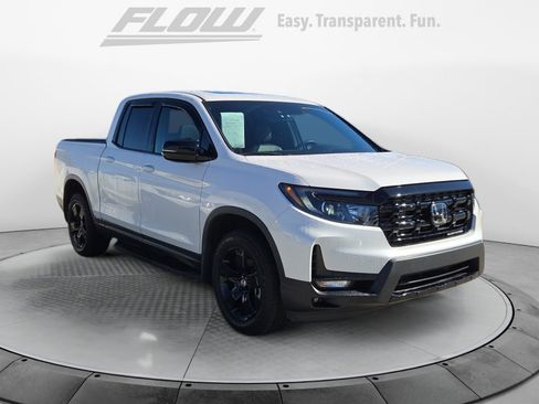 Certified 2025 Honda Ridgeline Black Edition image 1