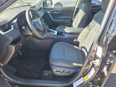 Used 2025 Toyota RAV4 XLE image 11