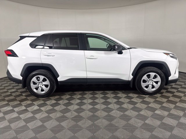 Used 2024 Toyota RAV4 LE AWD/4WD image 2