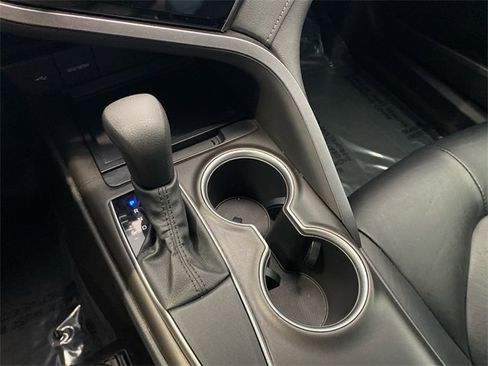 Used 2021 Toyota Camry LE w/ Carpet Mat Package (TMS) image 21