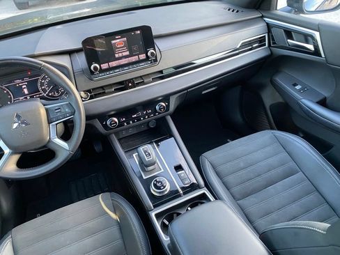 Used 2022 Mitsubishi Outlander SE AWD/4WD image 28