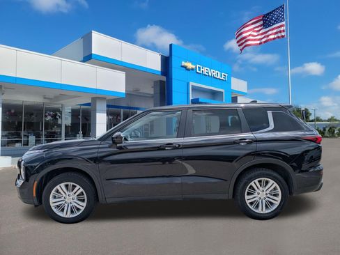 Used 2024 Mitsubishi Outlander ES AWD/4WD image 6