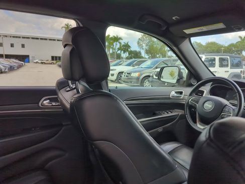 Used 2019 Jeep Grand Cherokee Limited RWD image 18