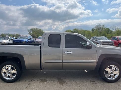 Used 2013 Chevrolet Silverado 1500 LT AWD/4WD image 4