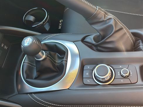 Used 2025 MAZDA MX-5 Miata RF Grand Touring RWD image 18