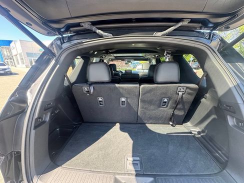 Used 2025 Honda Pilot Black Edition image 29