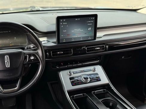 Used 2022 Lincoln Aviator AWD w/ Premium Package image 23