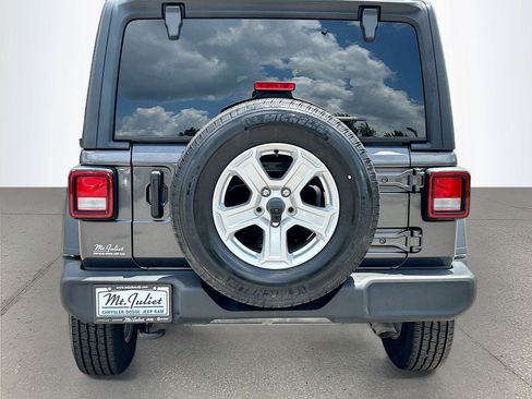 Used 2022 Jeep Wrangler Unlimited Sport AWD/4WD image 5