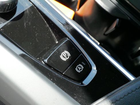 Used 2025 Volvo XC60 B5 Plus AWD/4WD image 26
