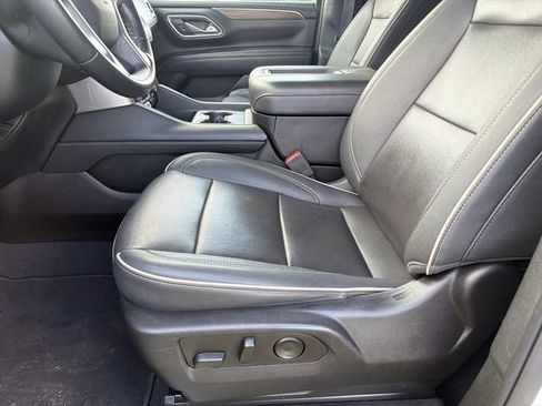 Used 2023 Chevrolet Suburban Premier AWD/4WD image 13