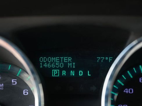 Used 2012 Chevrolet Traverse LS FWD image 29
