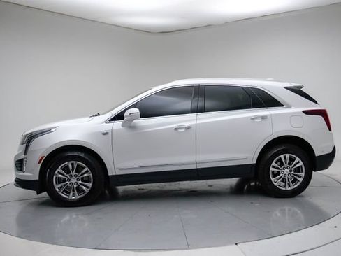 Used 2020 Cadillac XT5 Premium Luxury FWD image 2