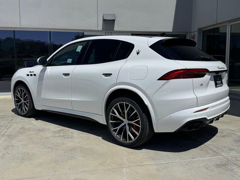 New 2026 Maserati Grecale Modena image 5