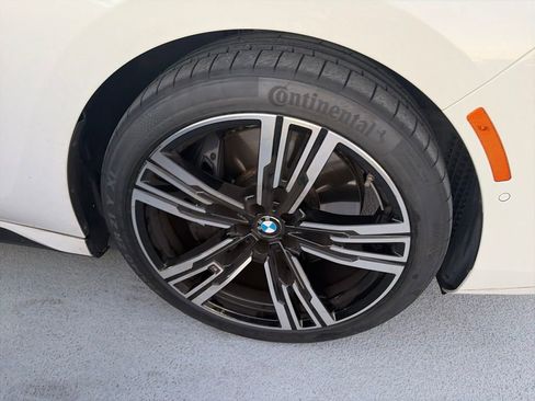 Certified 2024 BMW 760i xDrive w/ Executive Package AWD/4WD image 18