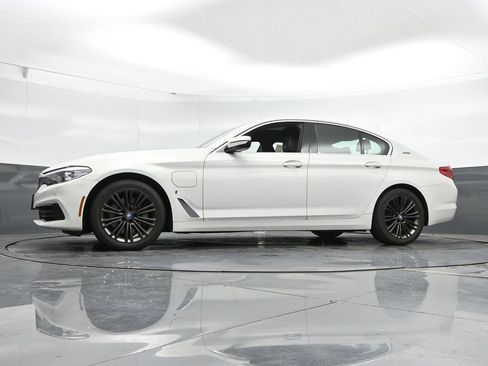 Used 2019 BMW 530e xDrive w/ Convenience Package AWD/4WD image 47