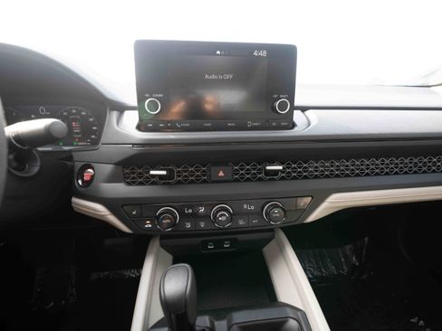 Used 2025 Honda Accord SE image 17