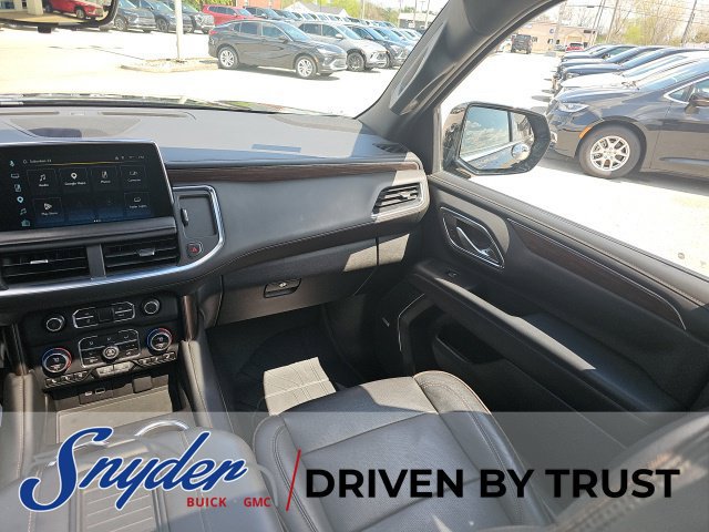 Used 2023 Chevrolet Suburban High Country AWD/4WD image 31