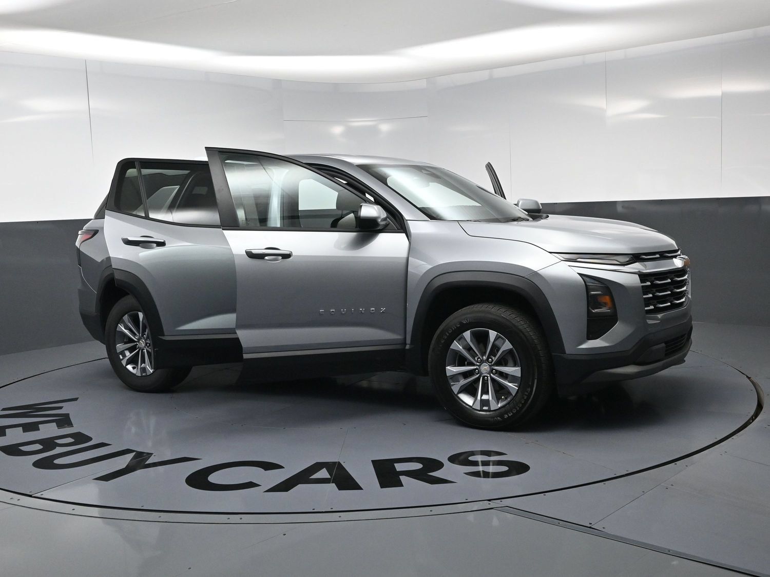 Used 2026 Chevrolet Equinox LT FWD image 24