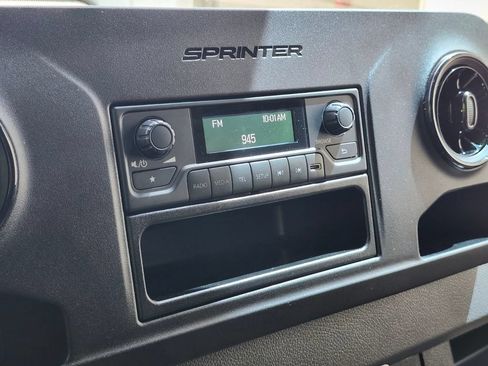 Used 2025 Mercedes-Benz Sprinter 2500 image 18