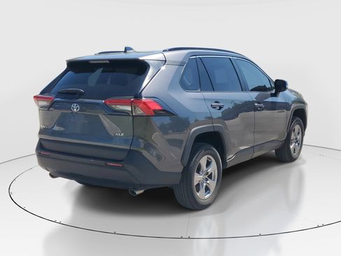 Used 2023 Toyota RAV4 XLE w/ Convenience Package image 3