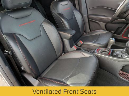 Used 2021 Jeep Compass Trailhawk w/ Sun and Sound Group AWD/4WD image 35