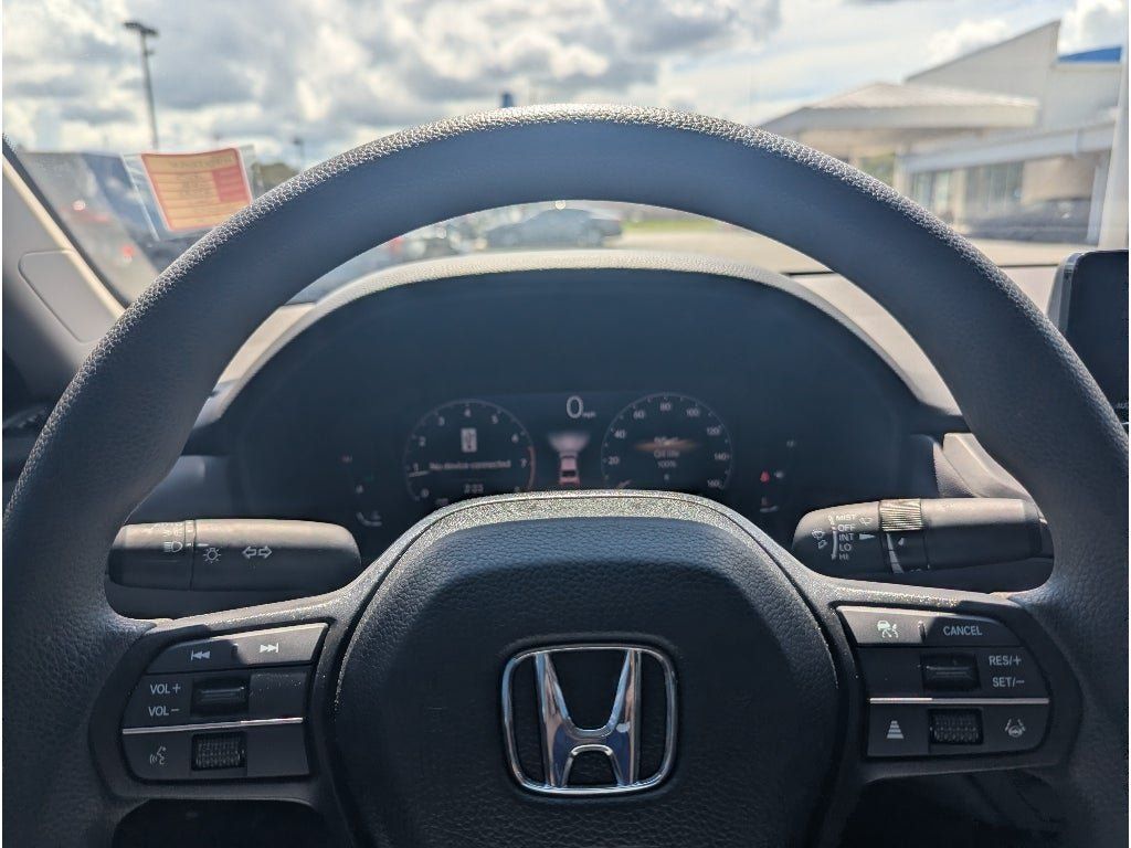 Used 2025 Honda Accord LX image 17