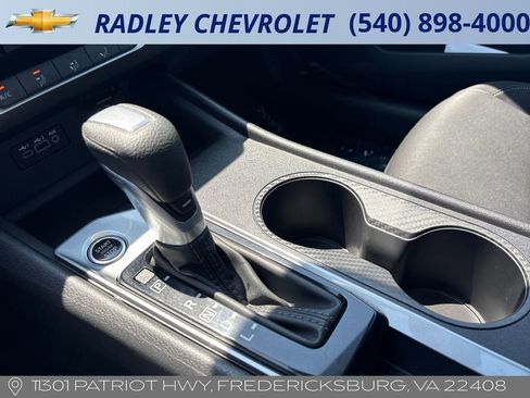 Used 2025 Nissan Altima 2.5 SV FWD image 11
