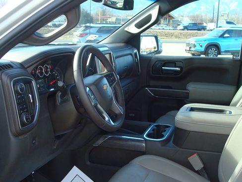 Used 2022 Chevrolet Silverado 1500 LTZ image 8