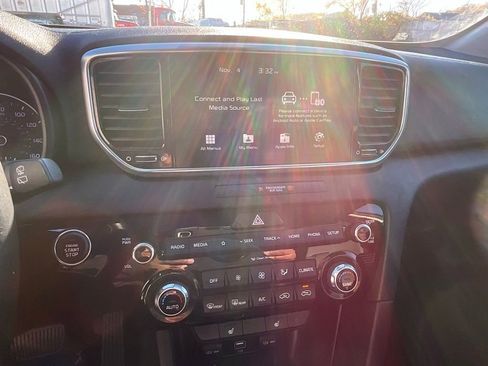 Used 2022 Kia Sportage EX image 14
