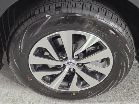 New 2025 Subaru Outback Premium image 6